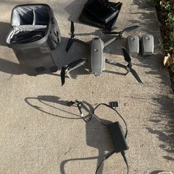 DJI Mavic 2 Pro - Drone Quadcopter UAV with Hasselblad Camera 3-Axis Gimbal HDR 4K Video Adjustable