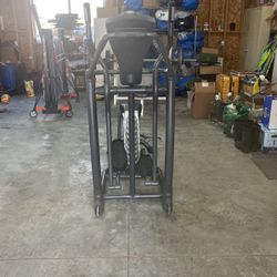 Smooth Elliptical Exercise Machine Black in Excellent Condition