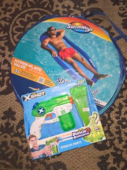 Pool float and squirt gun BRAND NEW