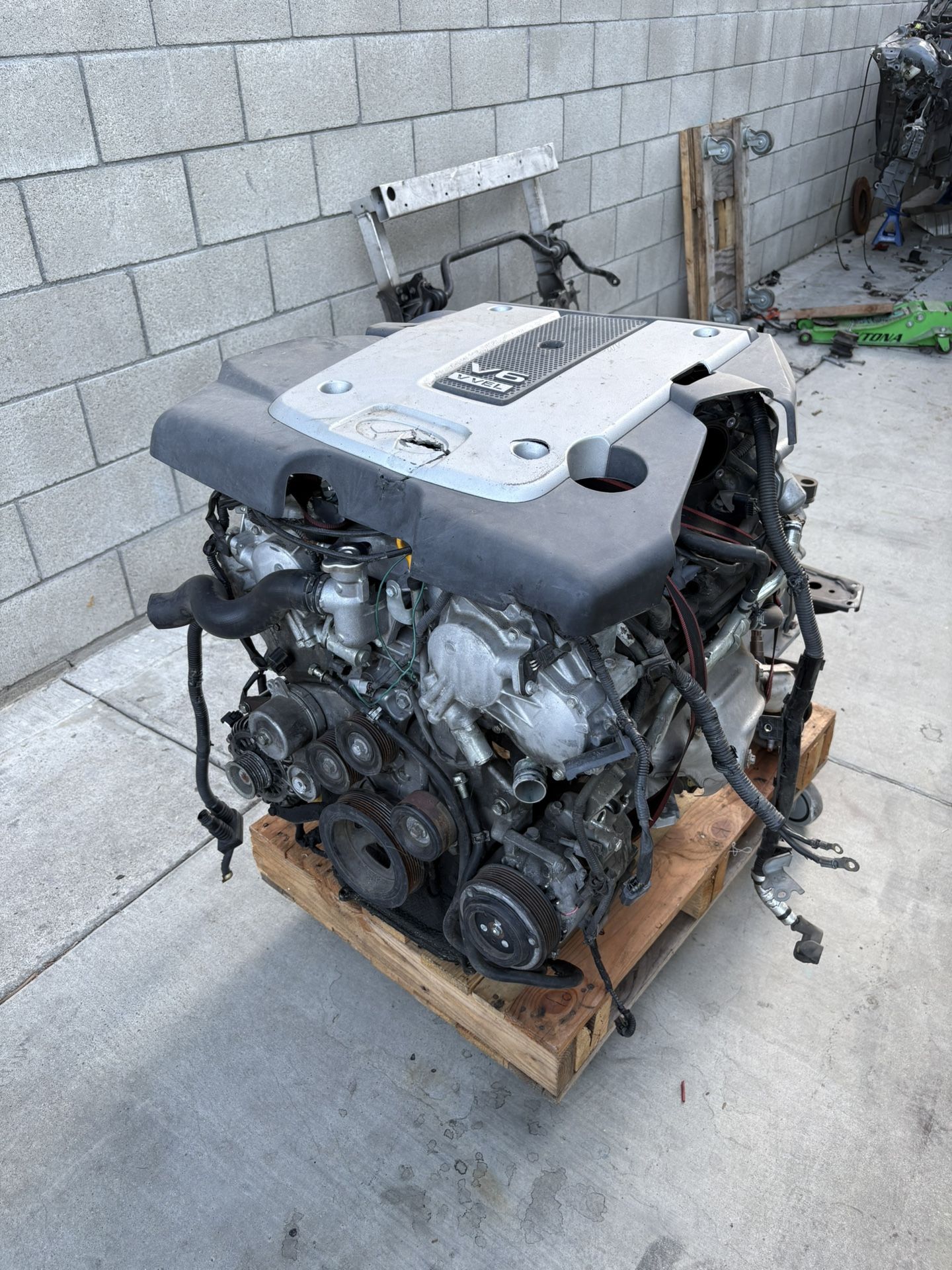 INFINITI G37 S. ENGINE ONLY 90km. W/TRANSMISSION. OR Q60 INFINITY SPORT OR IPL MODEL. EVERYTHING ITS AND A GOOD CONDITION