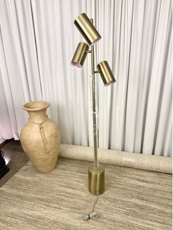 Salernes Floor Lamp