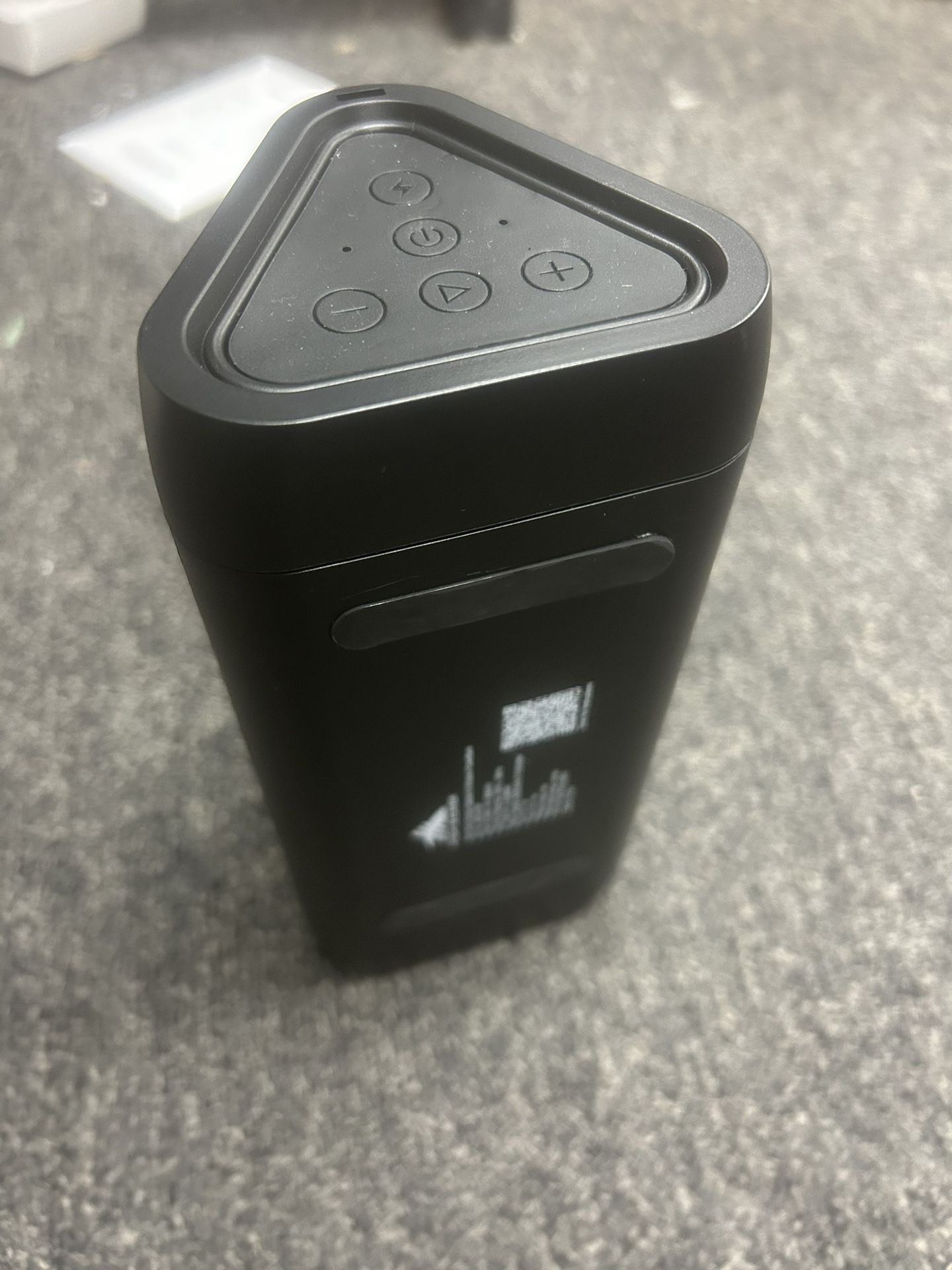 Rechargeable Bluetooth Speaker / Wireless Power Bank