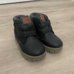 Carter’s Ankle Boots