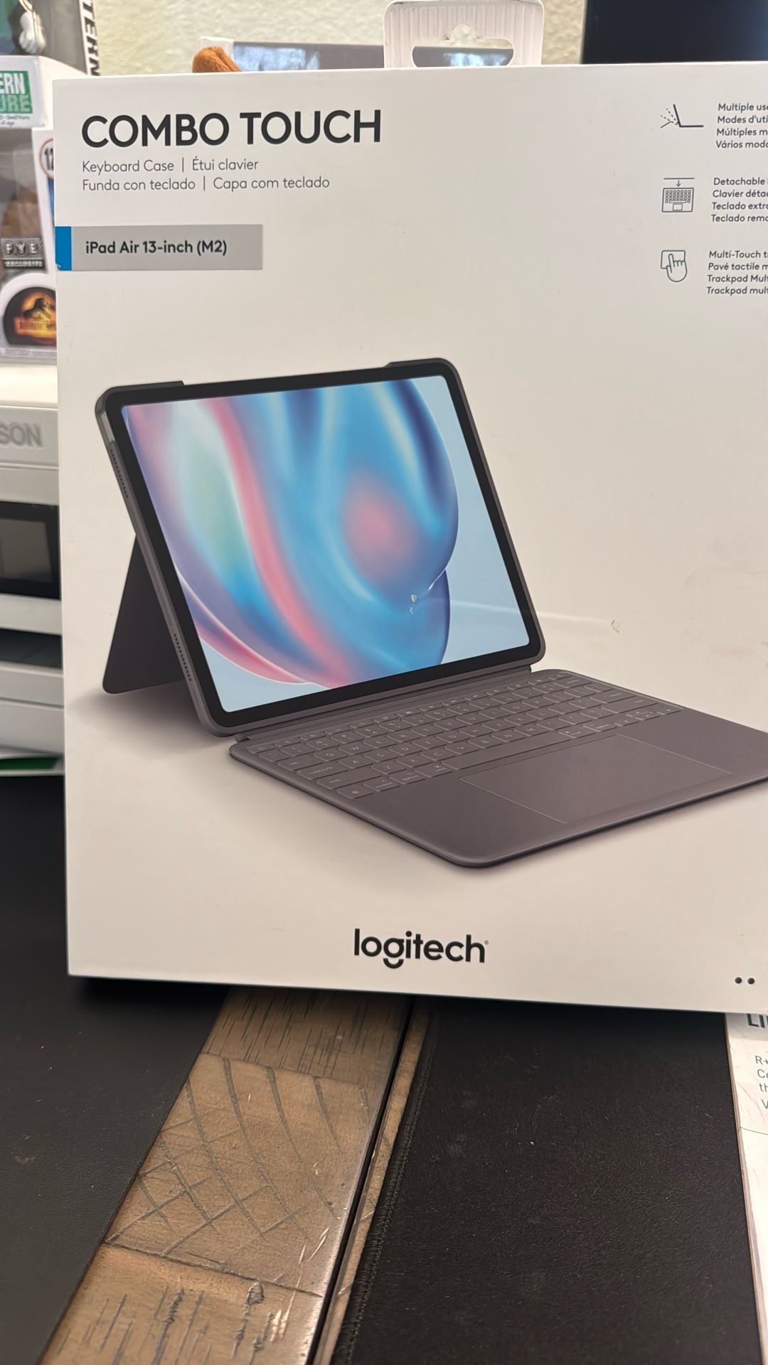 Logitech Combo Touch iPad Air 13” M2