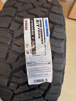 ToyoTires Open Country RT LT305/55R20