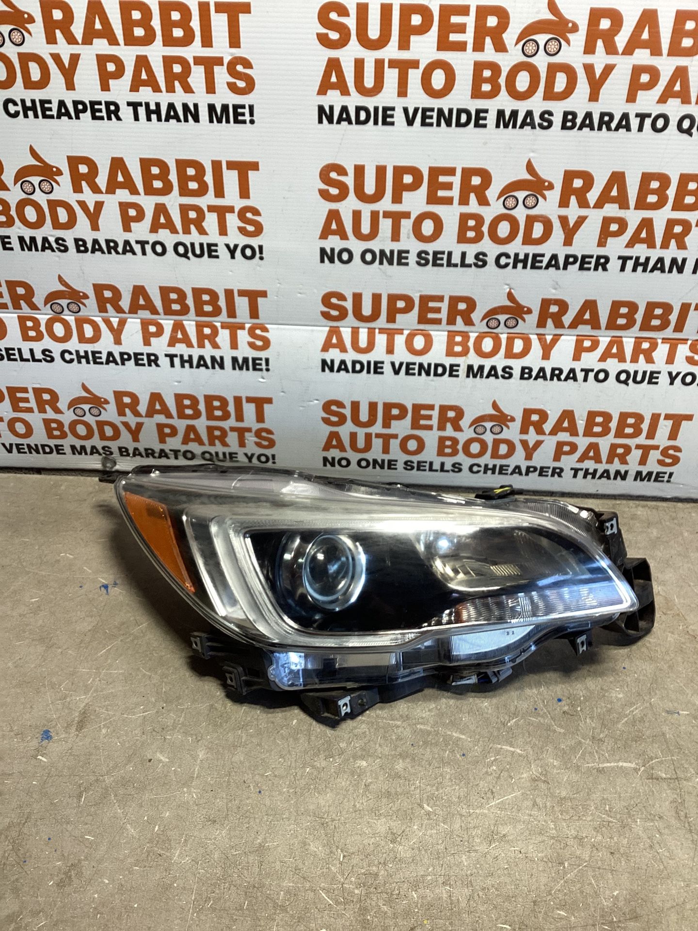 2015 Outback Legacy Headlight Original OEM HID Xenon 2017