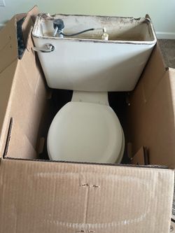 FREE TOILET- Lid included