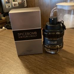 Viktor & Rolf Spice Bomb Men's Cologne