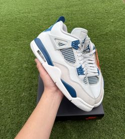 Jordan 4s