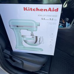 (Brand New) KitchenAid Bowl Lift Stand Mixer 5.5 Qts 5.2 Ltrs-Mineral Water