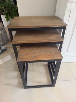 NADEAU side tables. Set of 3.