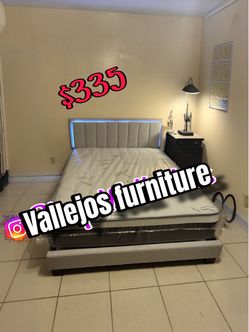 New queen bed