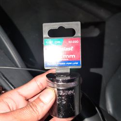 Brand New Unused 32 mm 1/2 drive socket.