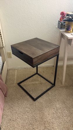 Nightstand / Side Table with Drawer