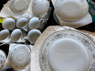 Large Vintage Diane Fine Porcelain China Set – Japan – Service for 18–20