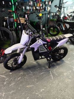 Ripz Moto R12 Pro 72v 25Ah 5kW Electric Pit Bike