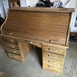 Antique Roll Top Desk. Make An Offer 