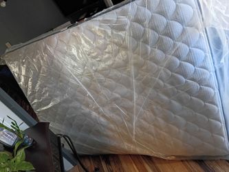 Mattress Serta Full New