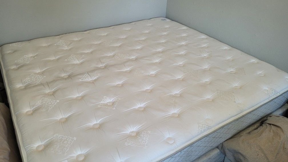 Queen Size Mattress for Sale in Phoenix, AZ OfferUp