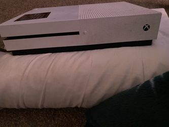 low priced xbox one s !!! games and wireless controller