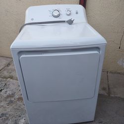Electric dryer GE works good