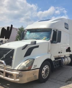 2014 Volvo VNL