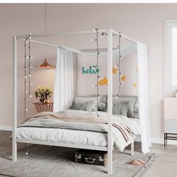 Full size canopy bed