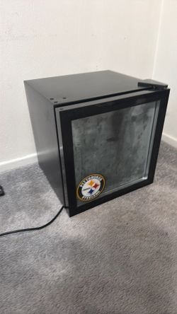 Mini fridge