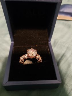 Brand new italo rose gold engagement and wedding ring