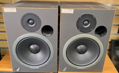 Event 20/20  BAS studio monitors