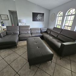 Rooms To Go Sectional With Storage Ottoman 
