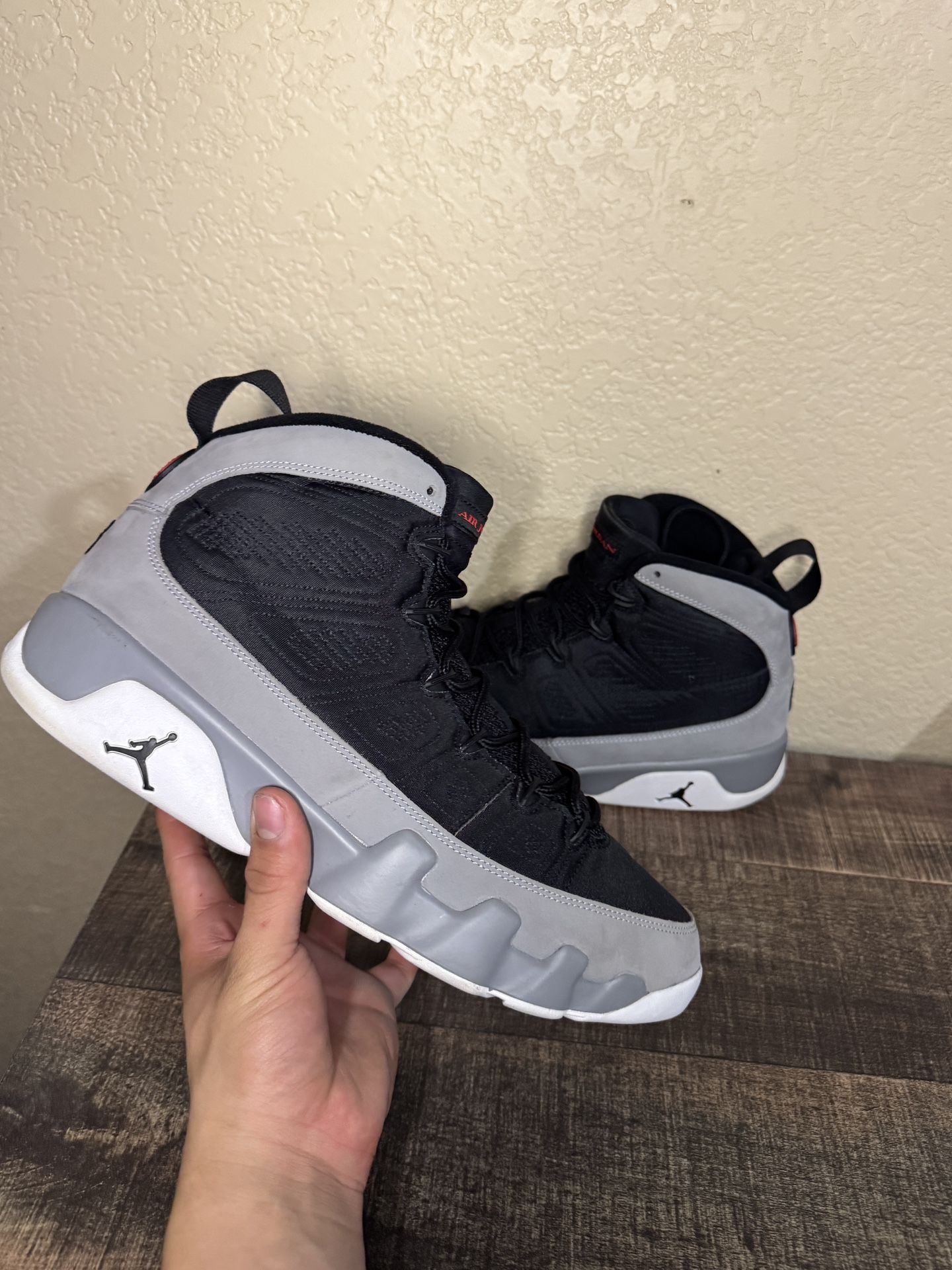 Jordan 9 Particle Grey