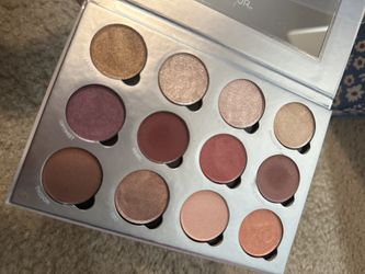 PUR VISIONARY EYESHADOW PALETTE 