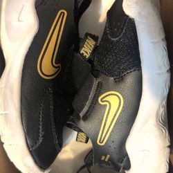 Neutral gender Nike flex toddler