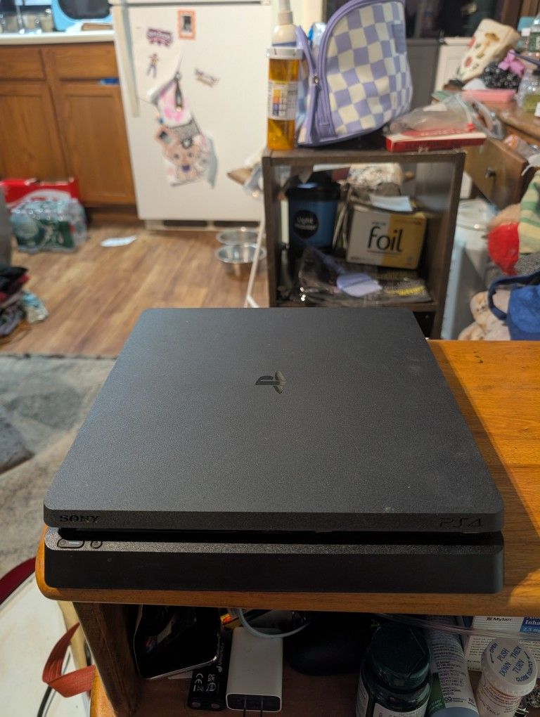 PlayStation 4 Slim