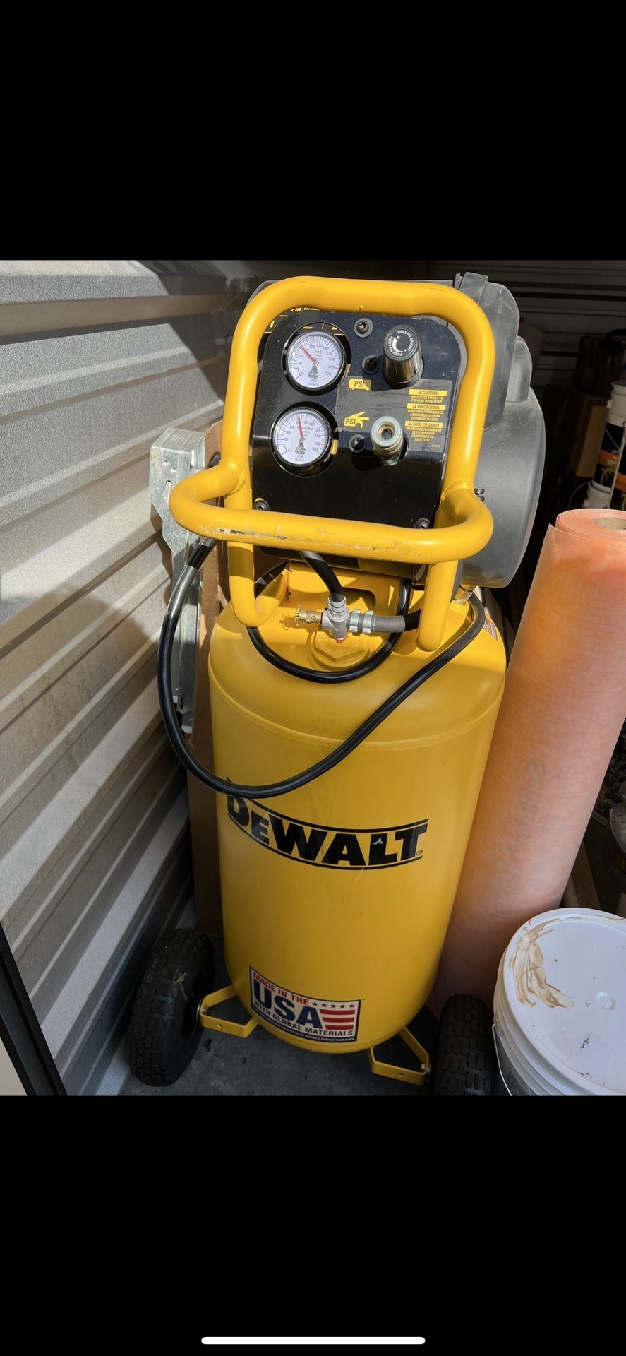 DEWALT 27 gal. 200 PSI Portable Vertical Electric Air Compressor