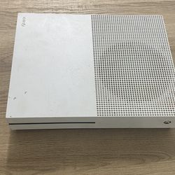 Xbox One X With Controllers