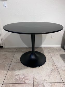 Ikea DOCKSTA tulip table
