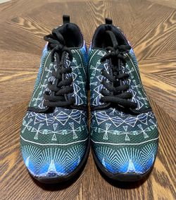 Women’s Geometric Pattern Multicolor Athletic Sneakers Size 10 Women’s Geometric Pattern Multicolor