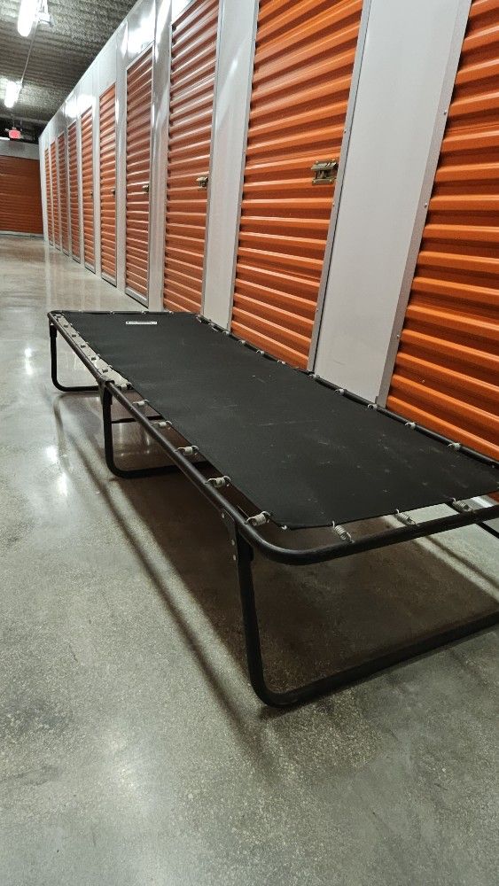 Coleman ComfortSmart Deluxe Cot
