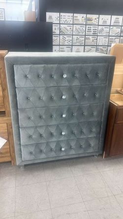 Glam Gray 5-Drawer Chest - HOT CLEARANCE DEAL!!!