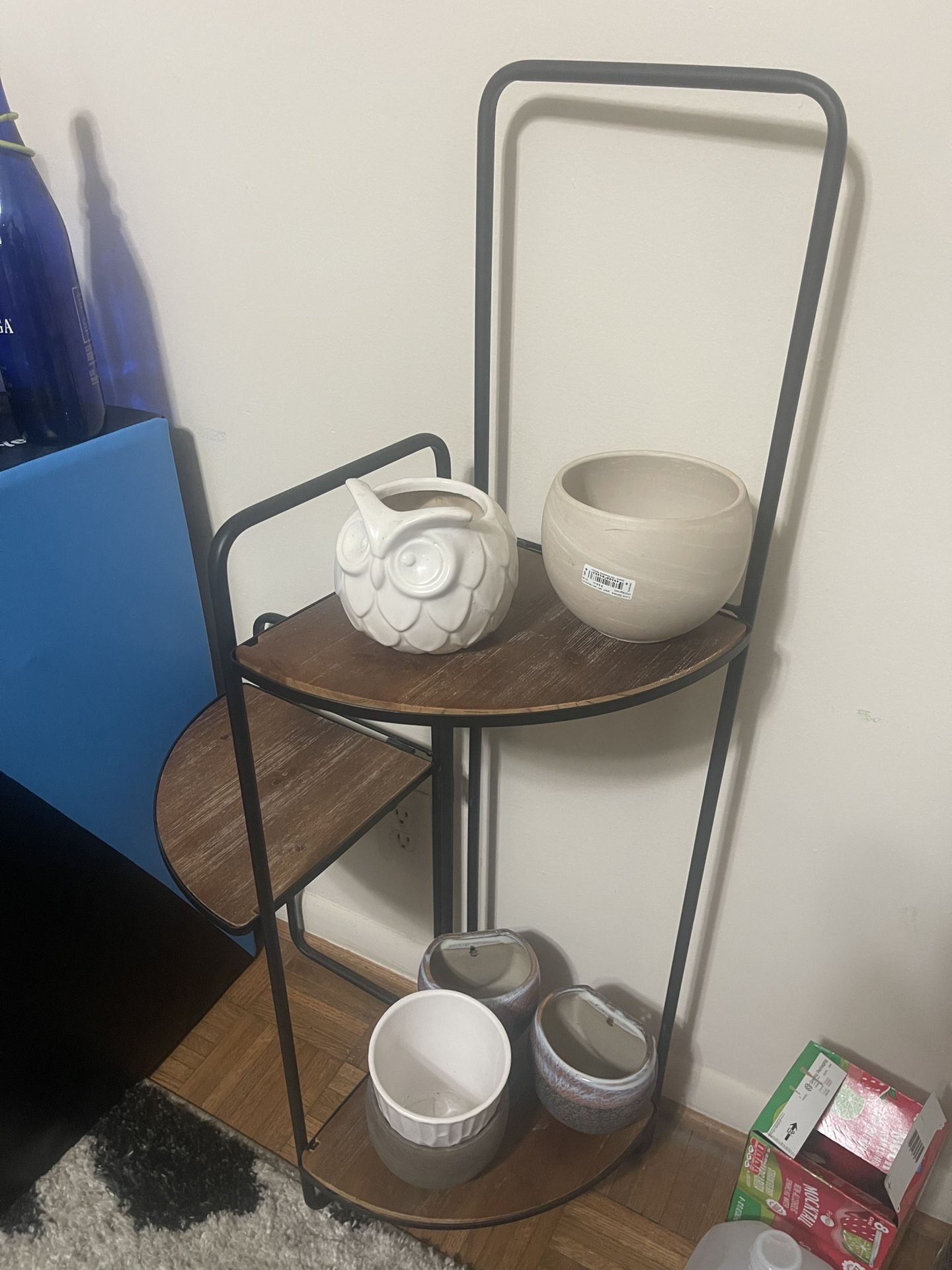 Plant Stand And Pots