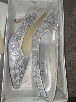 Dress Shoe Heel Sz 10 Sequin Silver Wedding? 