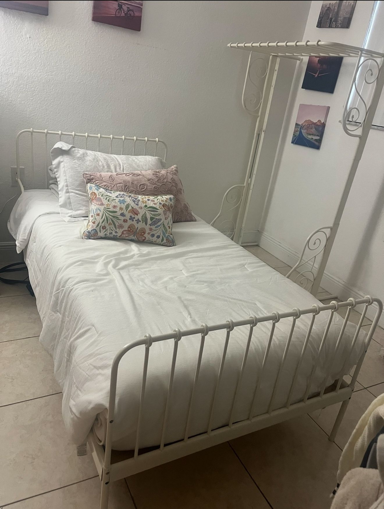 Individuals Beds