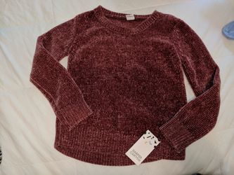 Little girl sweater size 4 T.