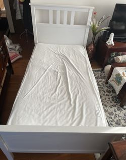 Twin Size Bed With Mattress