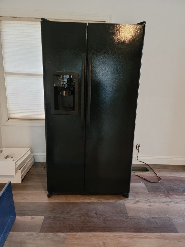 Side By Side Refrigerator