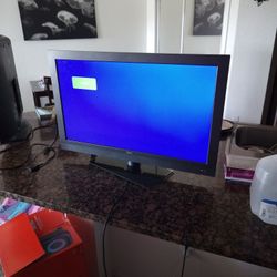 2 Flat Screen Tvs Both For $40