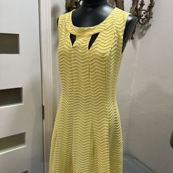 Pastel Yellow Dress Size 12 Stretchy 
