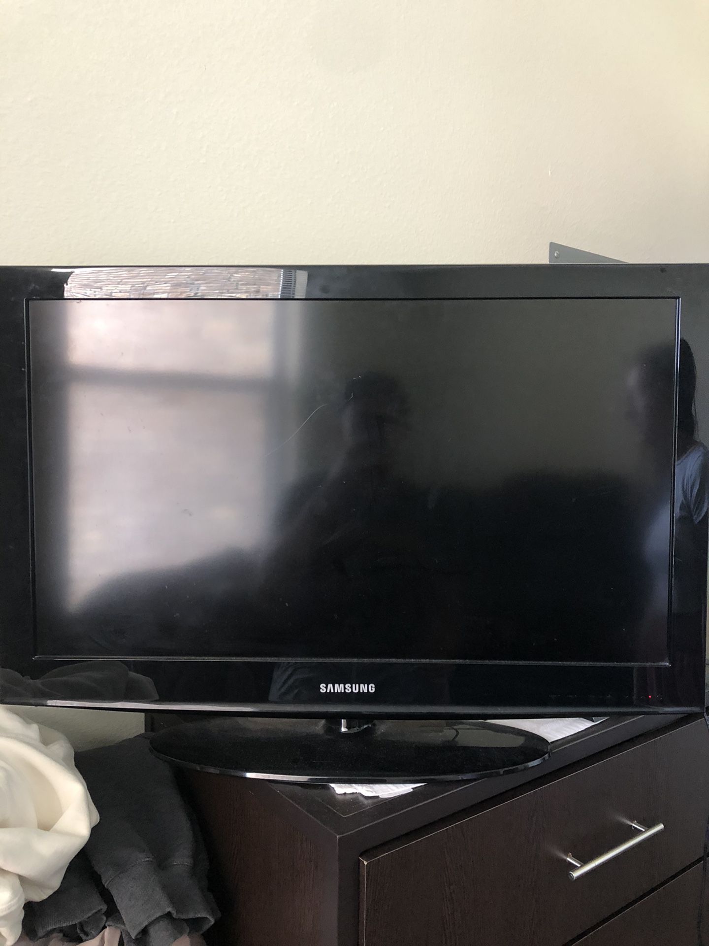 32” Samsung HDTV